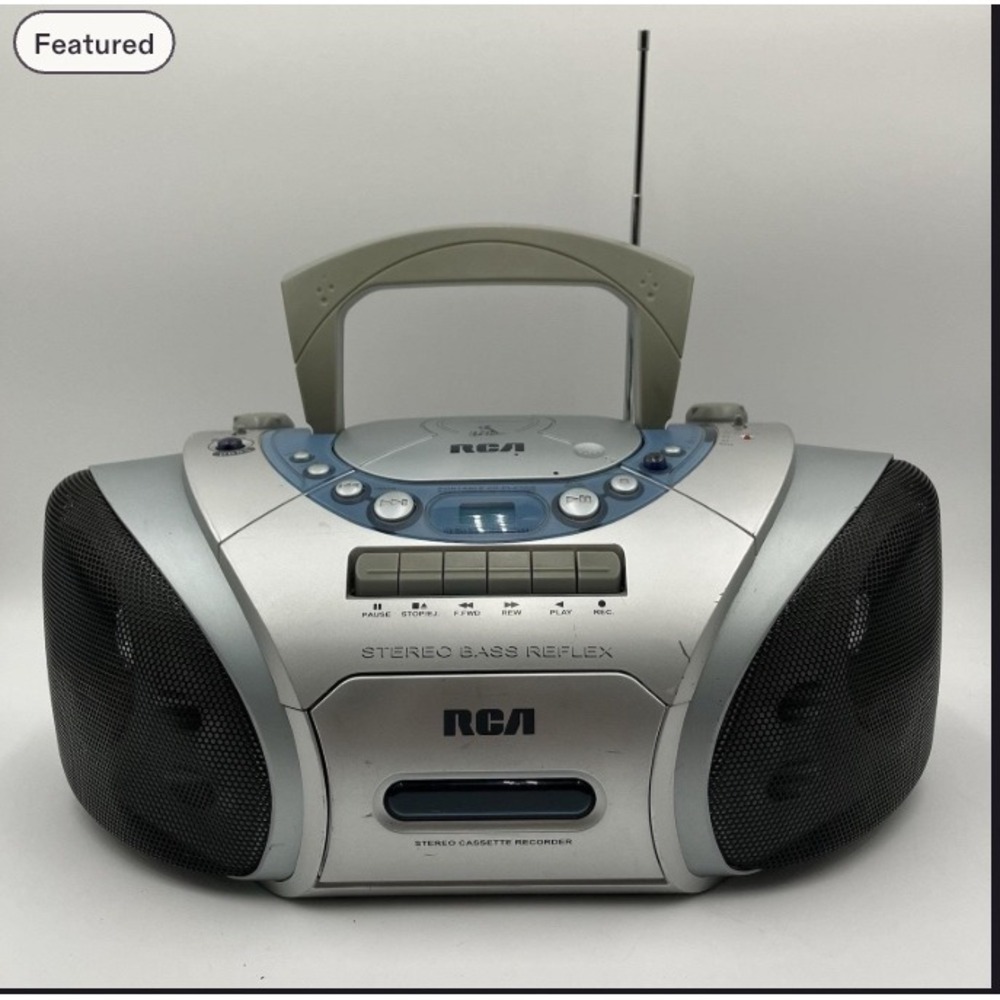 Vtg RCA RCD110B Portable CD Player Radio Cassette Recorder Silver Boombox Y2K